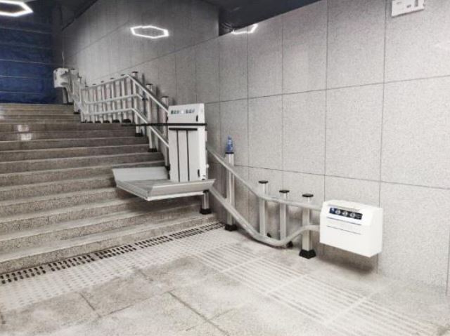 Tekerlekli Sandalye Kaldırma Platformu